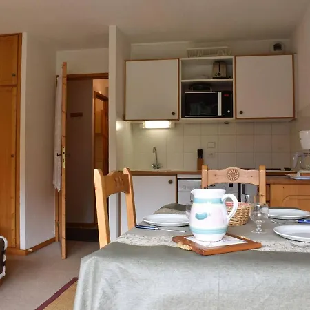 Apartament 2p A Meribel, Proche Commerces Et Pistes, Parking Inclus - Fr-1-180-120
