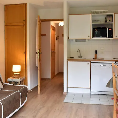 2p A Meribel, Proche Commerces Et Pistes, Parking Inclus - Fr-1-180-120 * Méribel
