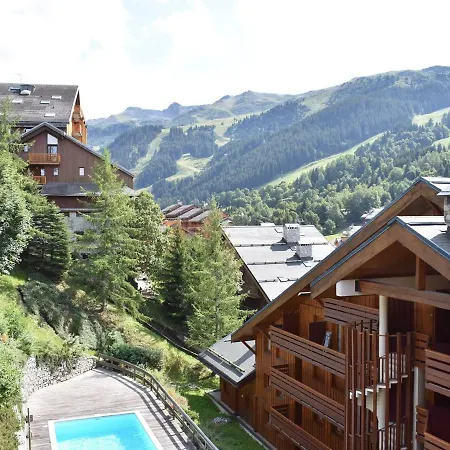2p A Meribel, Proche Commerces Et Pistes, Parking Inclus - Fr-1-180-120